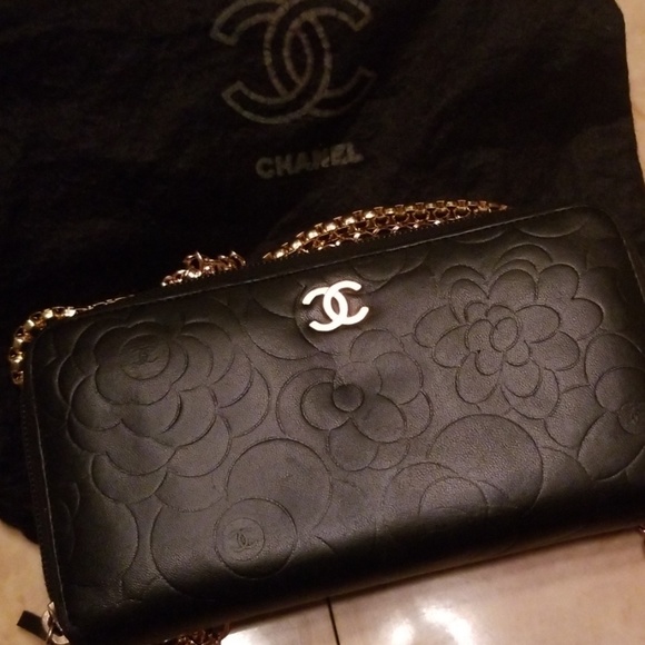 CHANEL Handbags - Authentic Chanel zippy wallet
